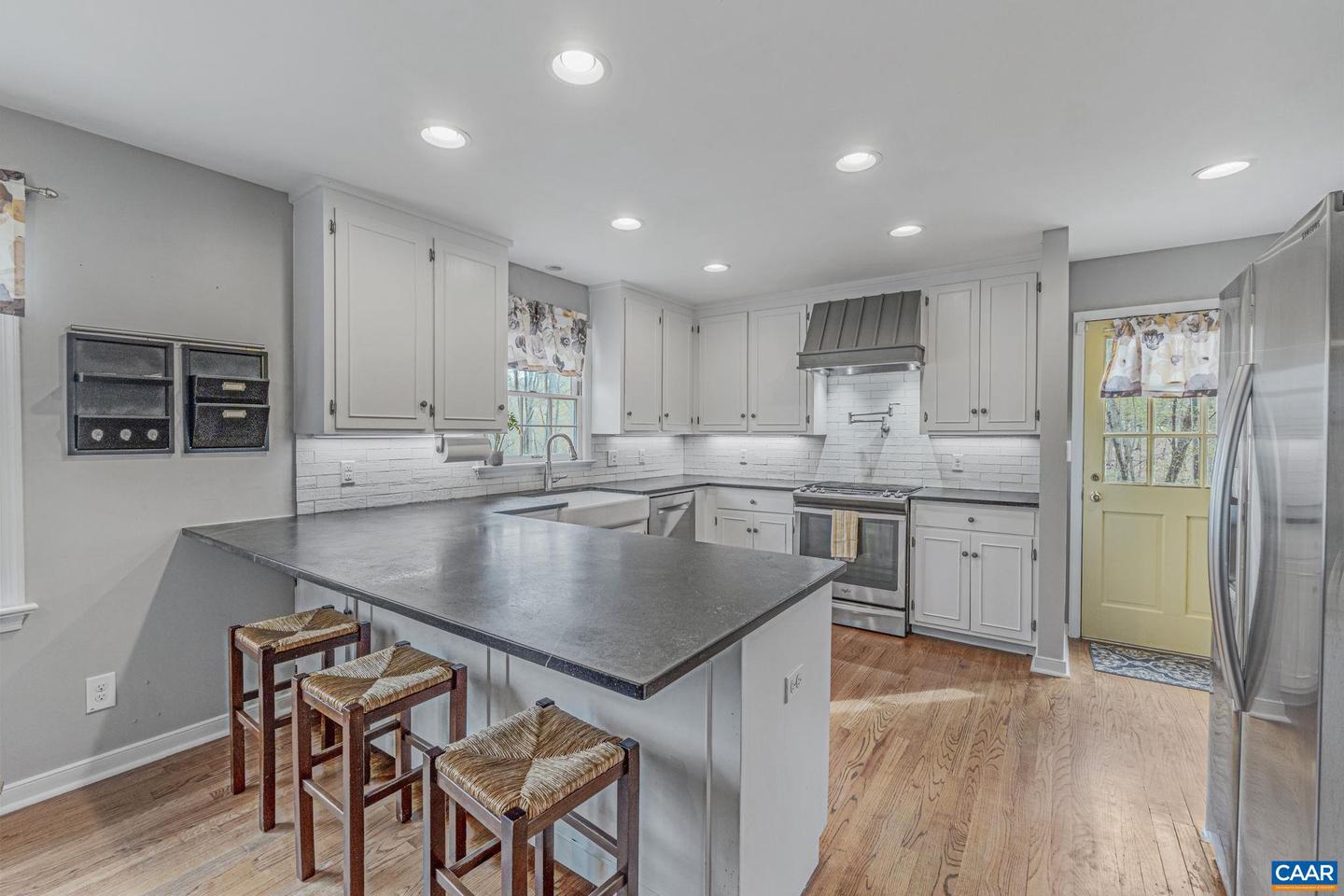200 Ivy Ridge Rd Property Photo 16