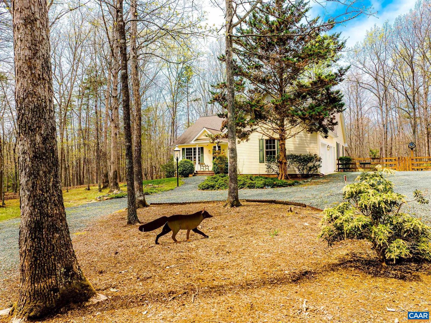 182 Fox Hollow Ln Property Photo 11