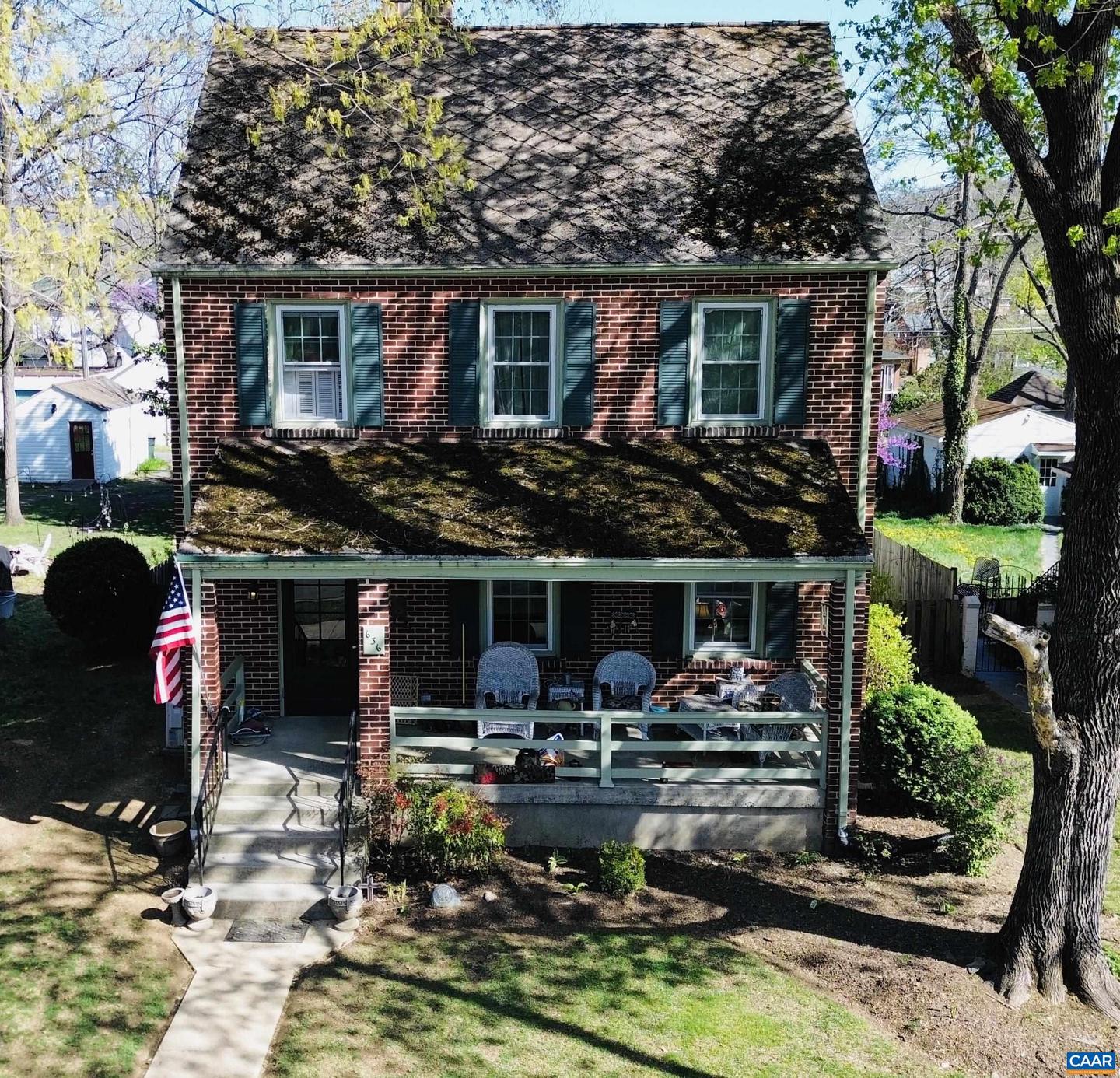 636 Pine Ave Property Photo 1