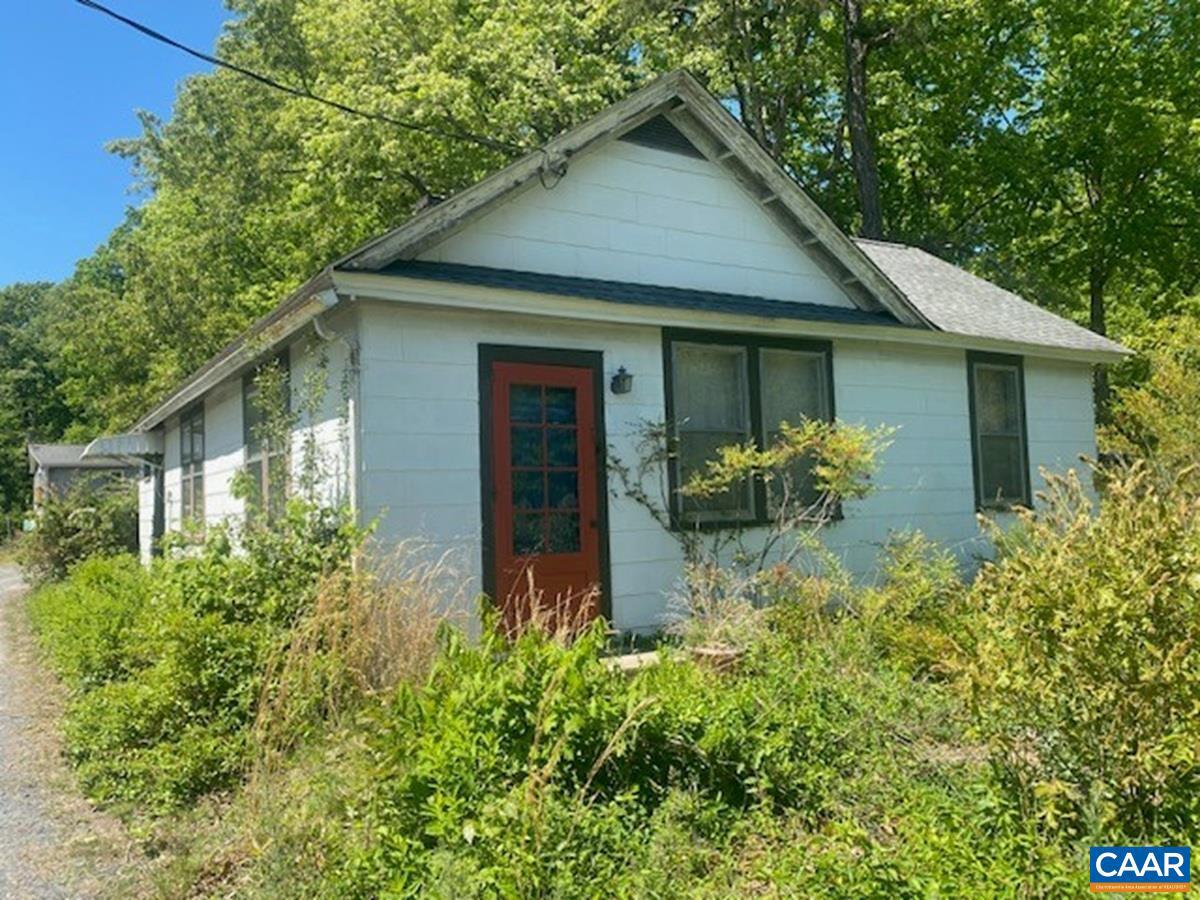 5367 James Madison Hwy Property Photo 1