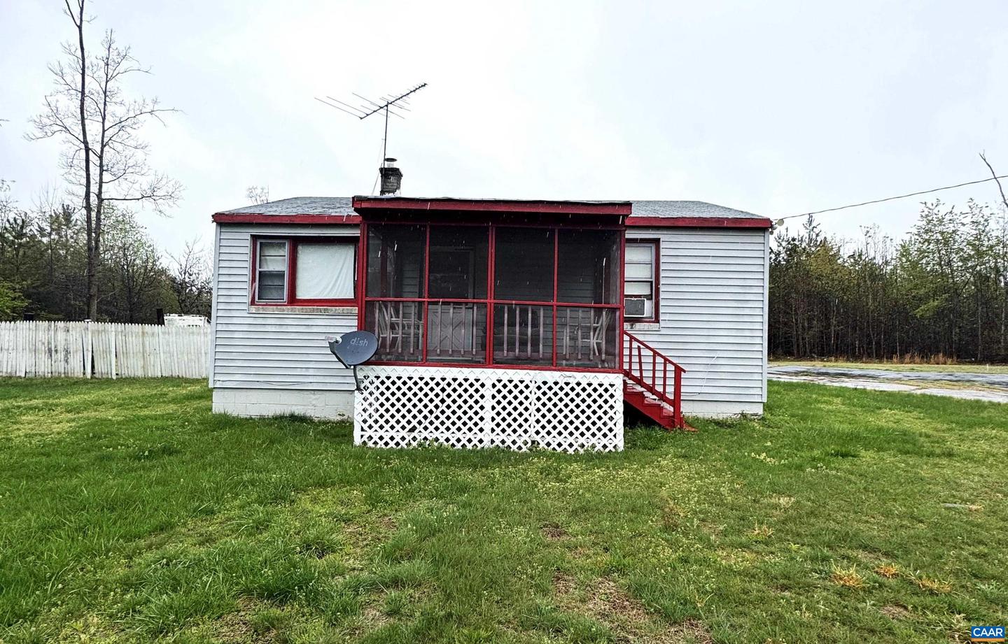 7625 Venable Rd Property Photo 1