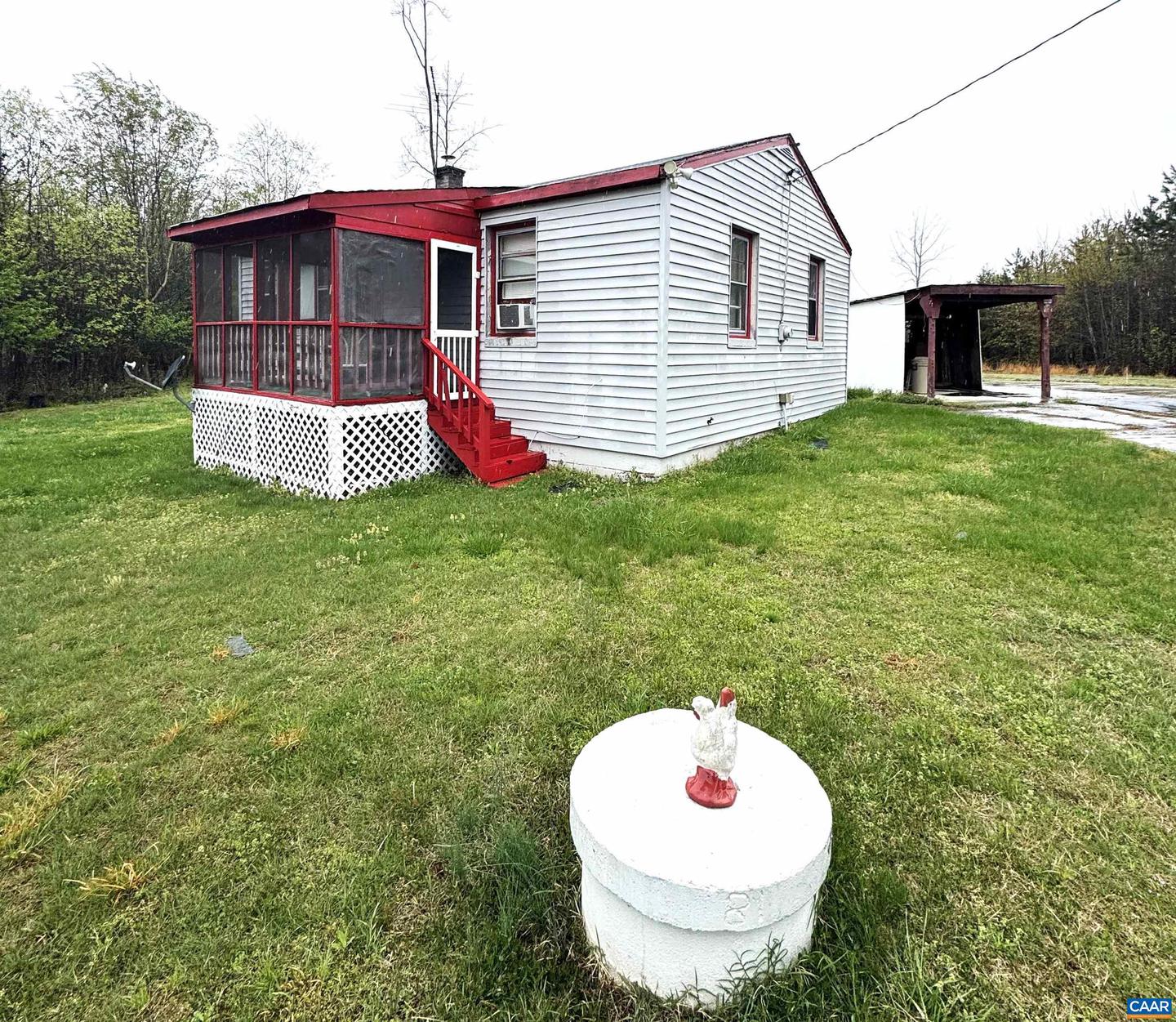 7625 Venable Rd Property Photo 2