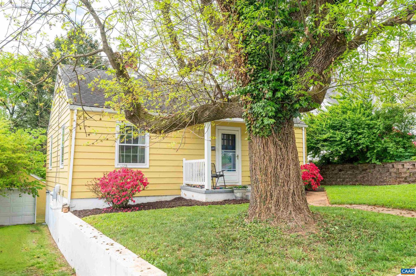 1210 Meriwether St Property Photo 5