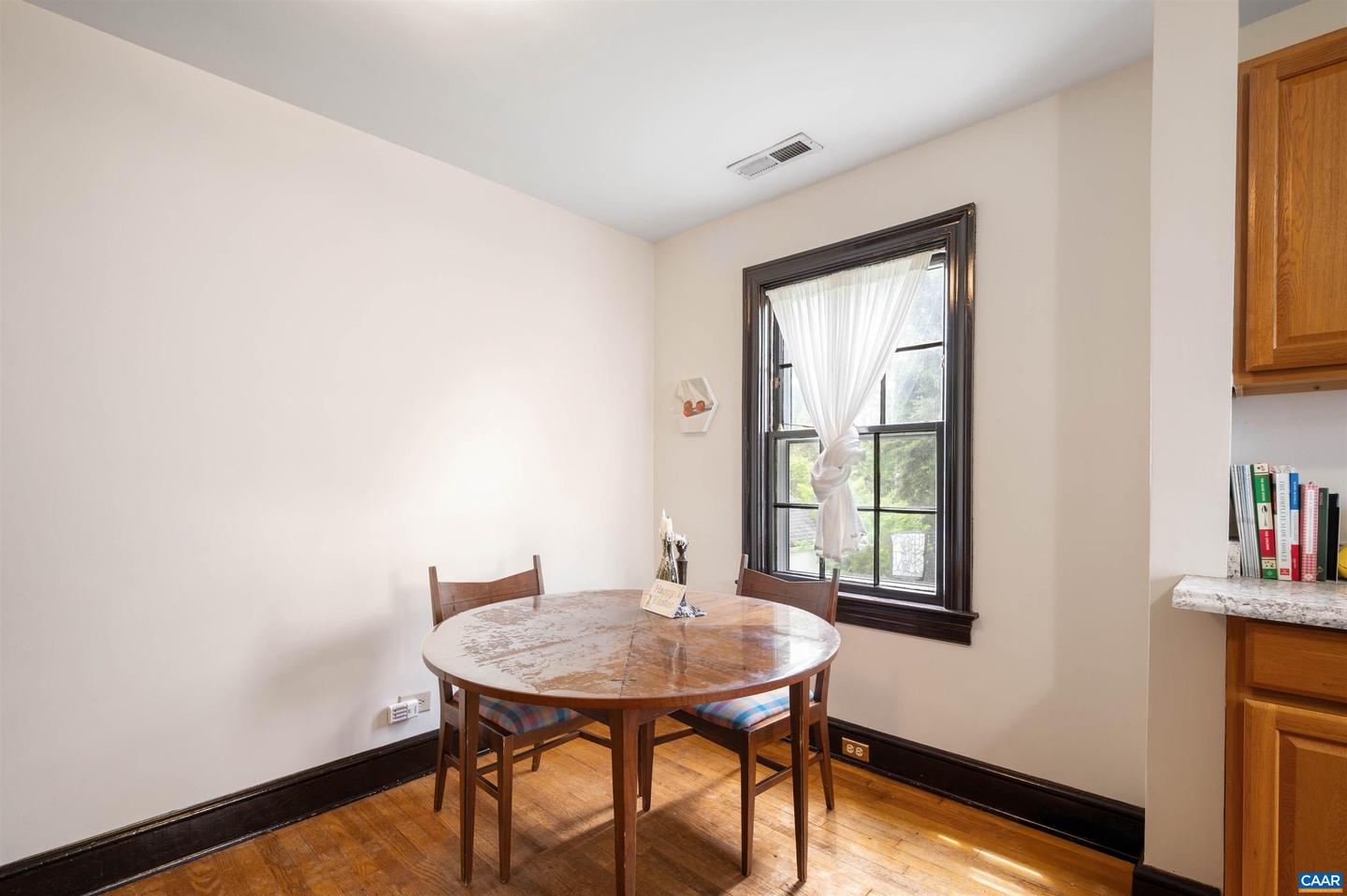 1210 Meriwether St Property Photo 18