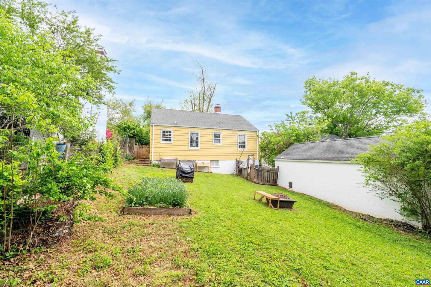 1210 Meriwether St Property Photo 24