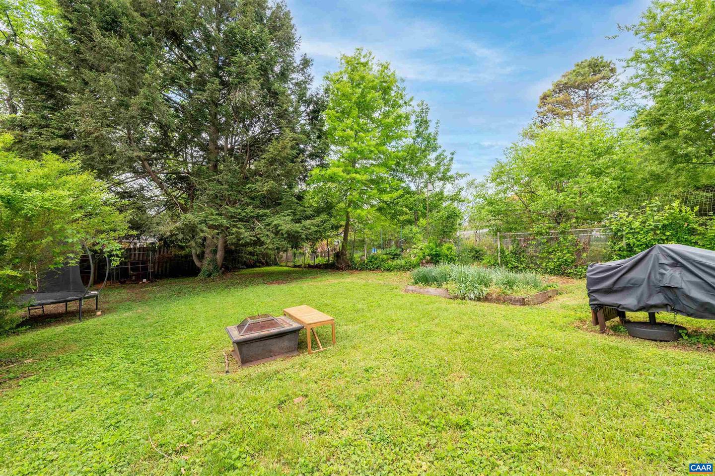 1210 Meriwether St Property Photo 28