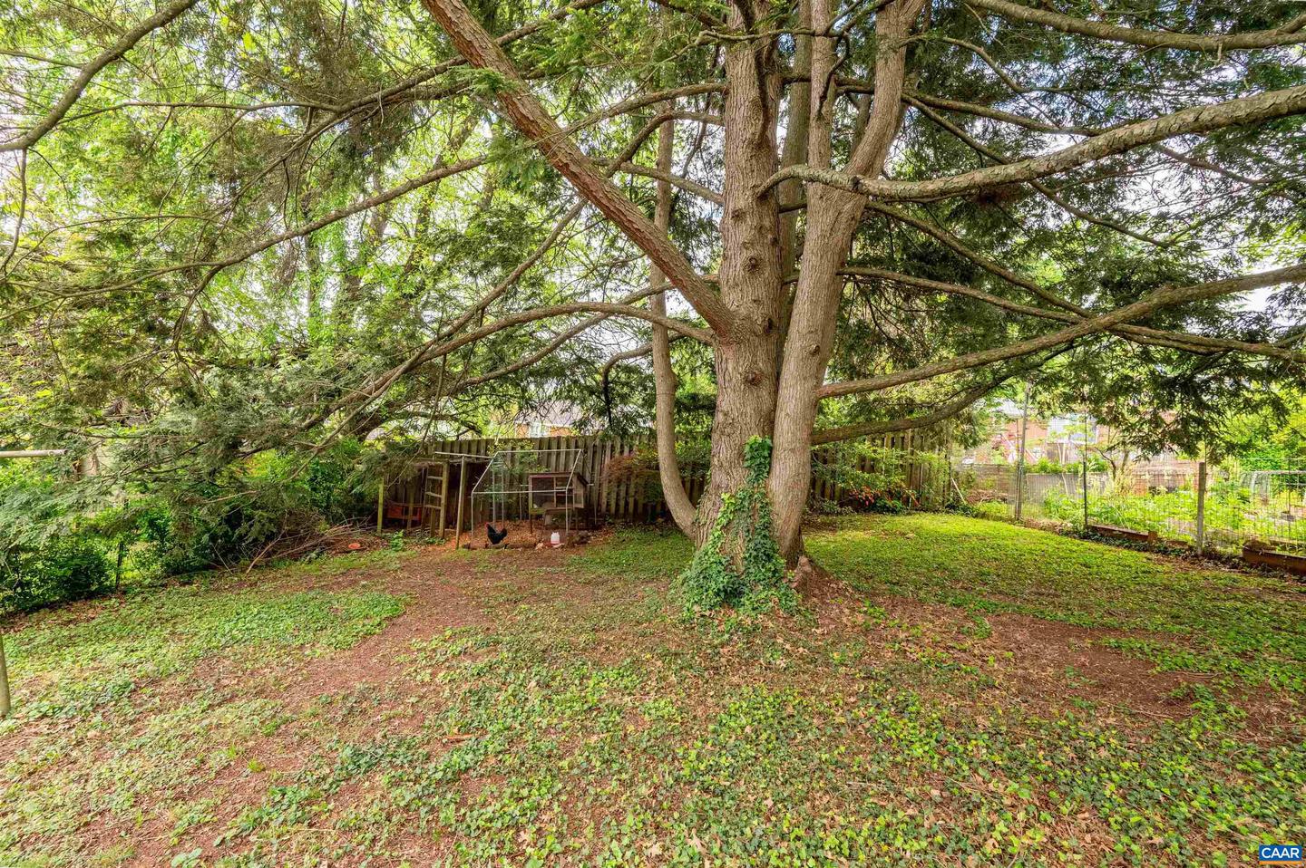 1210 Meriwether St Property Photo 30