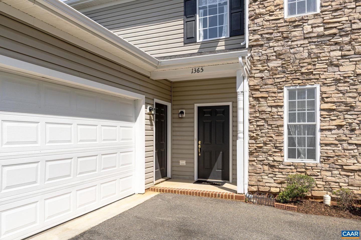 1365 Amber Ridge Rd Property Photo 4