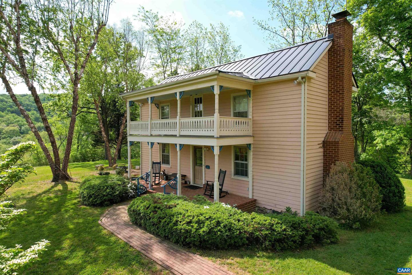 5722 James River Rd Property Photo 1