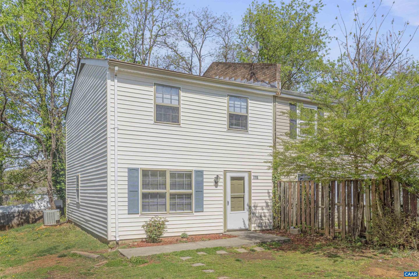 715 PROSPECT AVE Property Photo 1