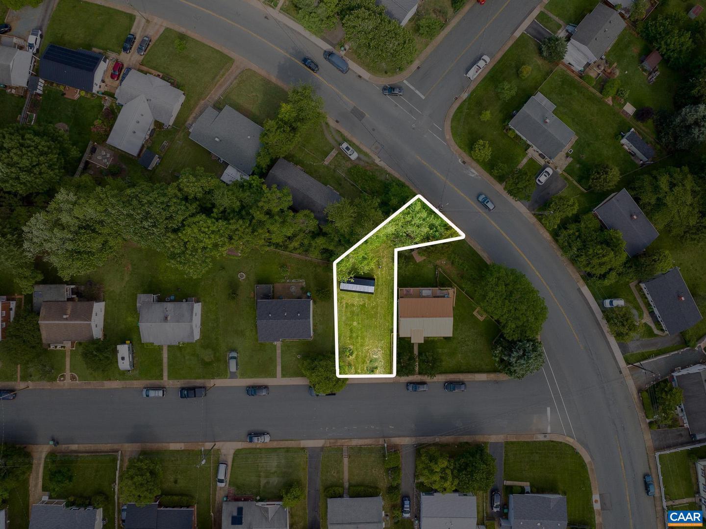 1130 Leonard St #x Property Photo 2