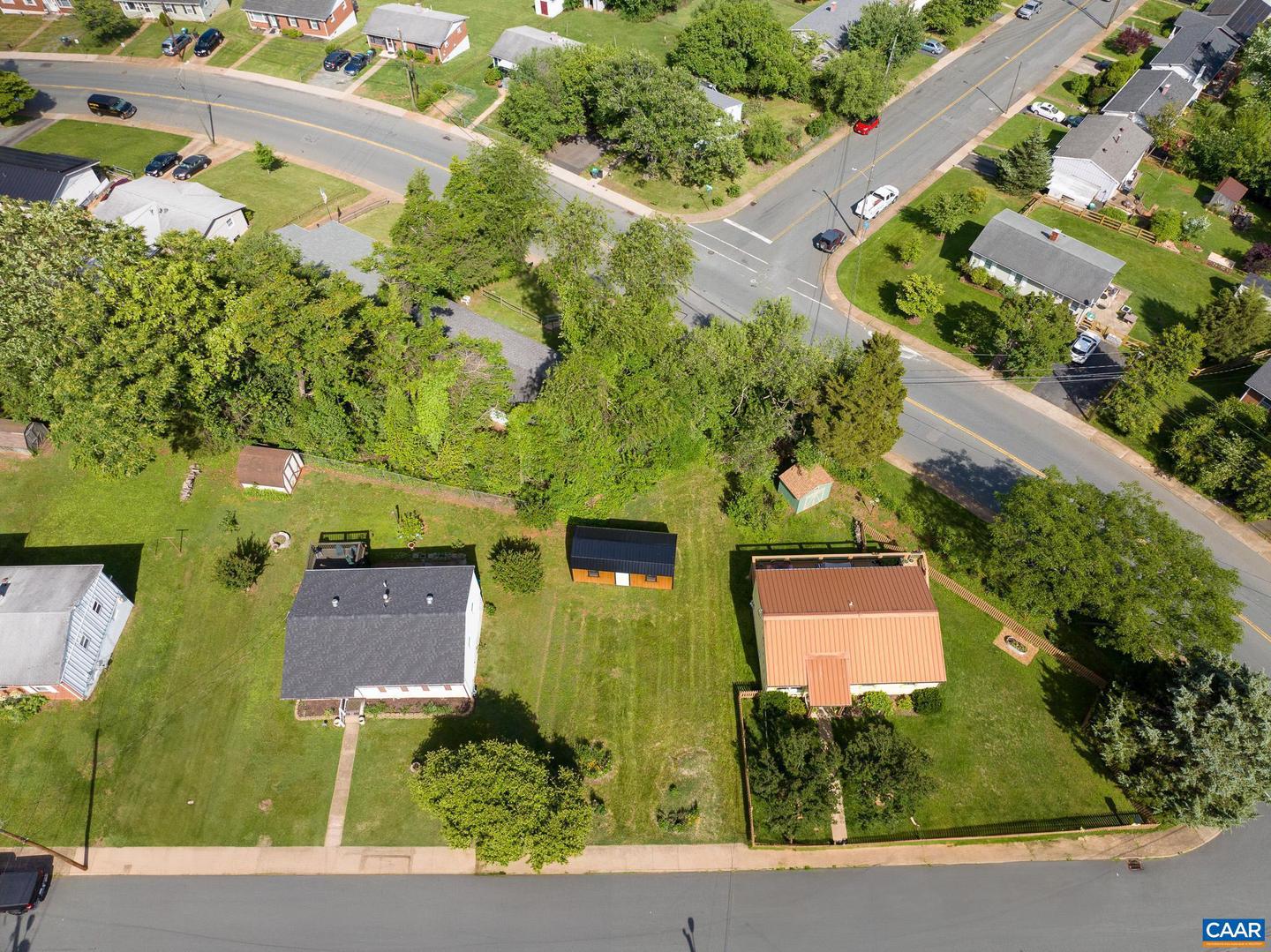 1130 Leonard St #x Property Photo 18