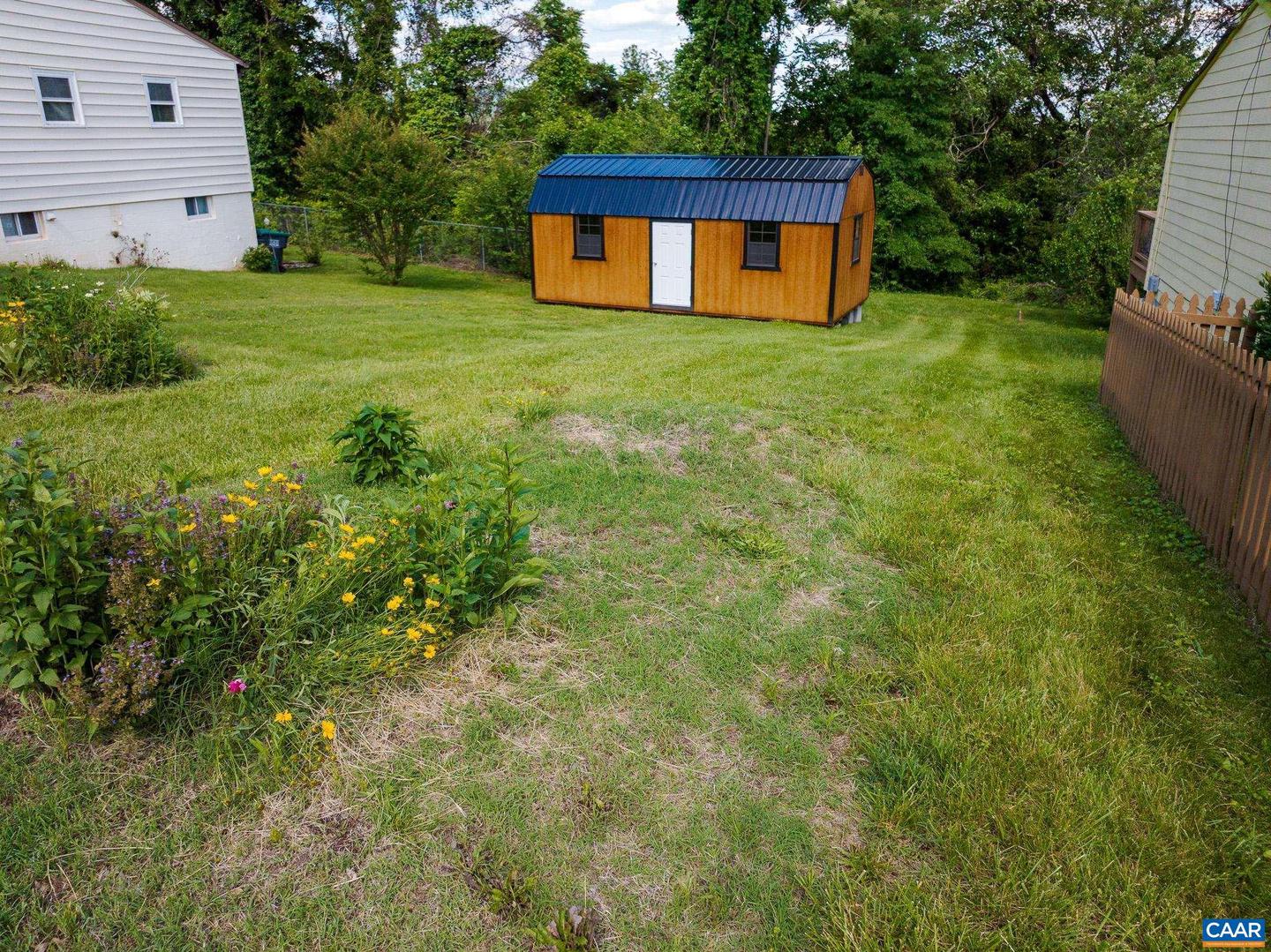 1130 Leonard St #x Property Photo 23