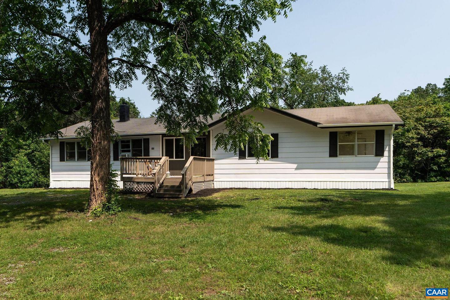 182 Marshall Ln Property Photo 1