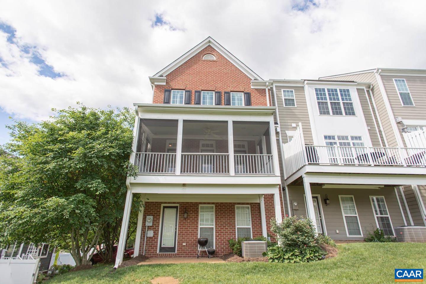 2105 Avinity Loop Property Photo 1