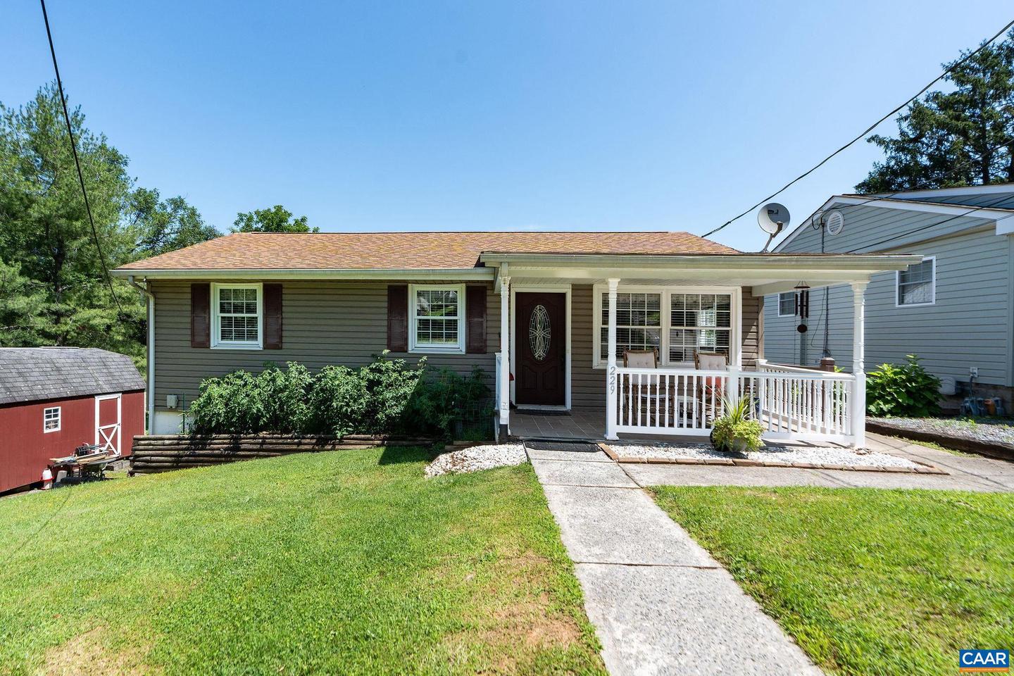 229 Carolina Ave Property Photo 1