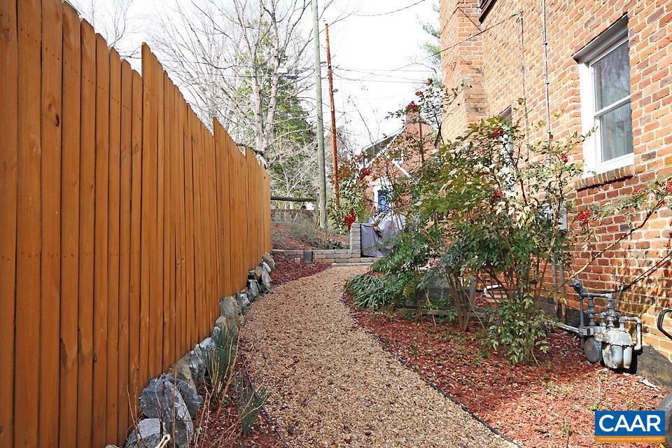 112 Raymond Ave #a & B Property Photo 19