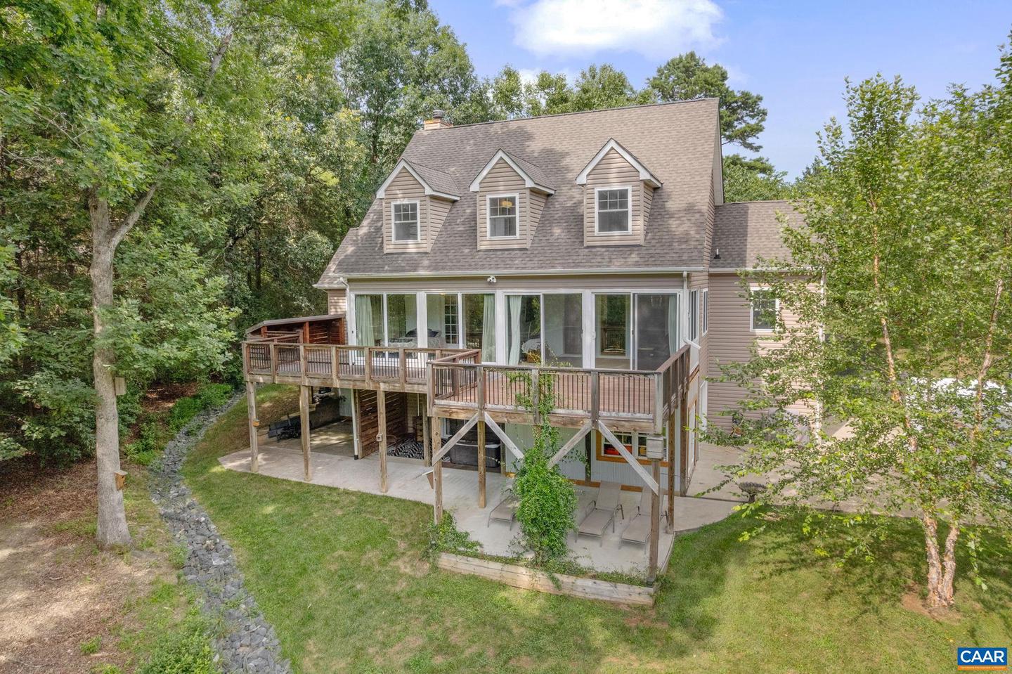 21 Acre Ln Property Photo 2