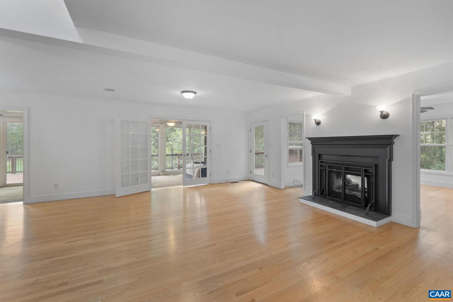 21 Acre Ln Property Photo 16