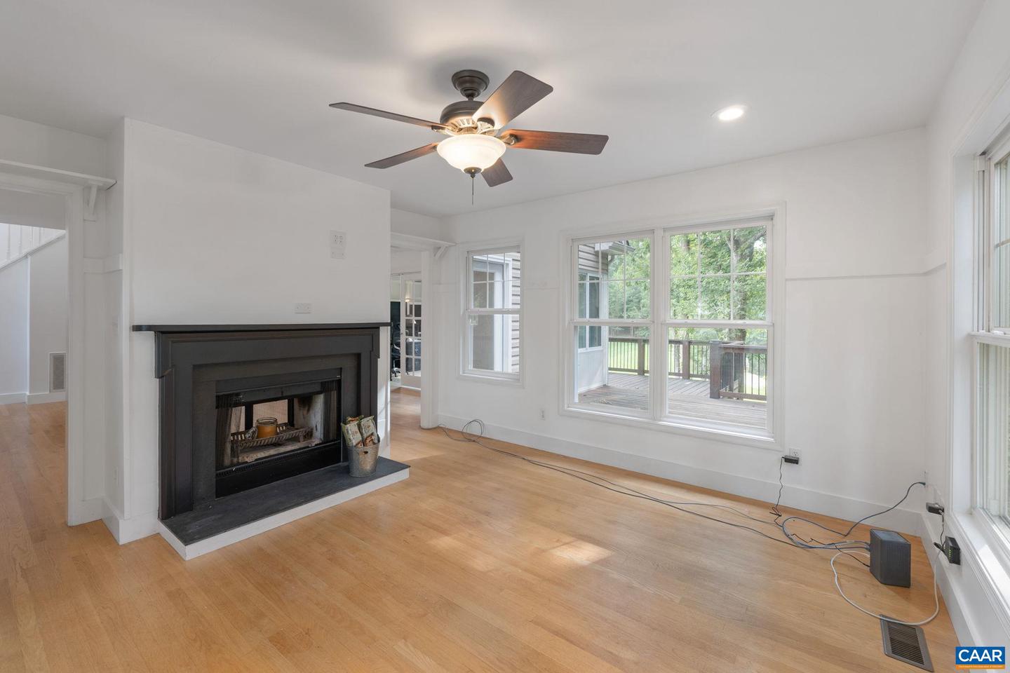 21 Acre Ln Property Photo 17