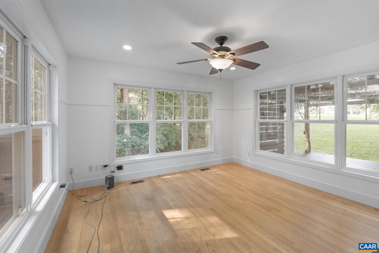 21 Acre Ln Property Photo 19