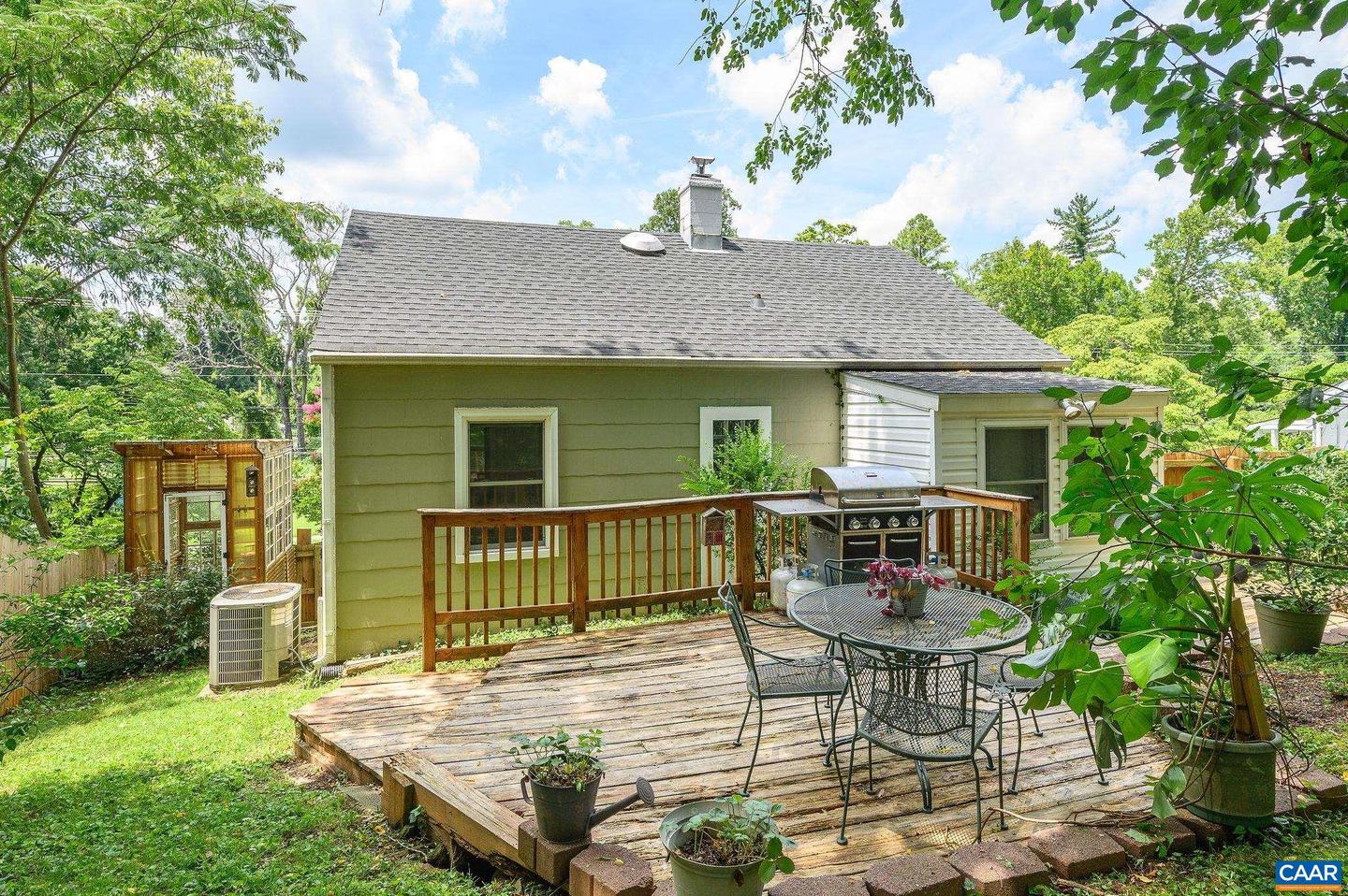 606 Mcintire Rd Property Photo 1