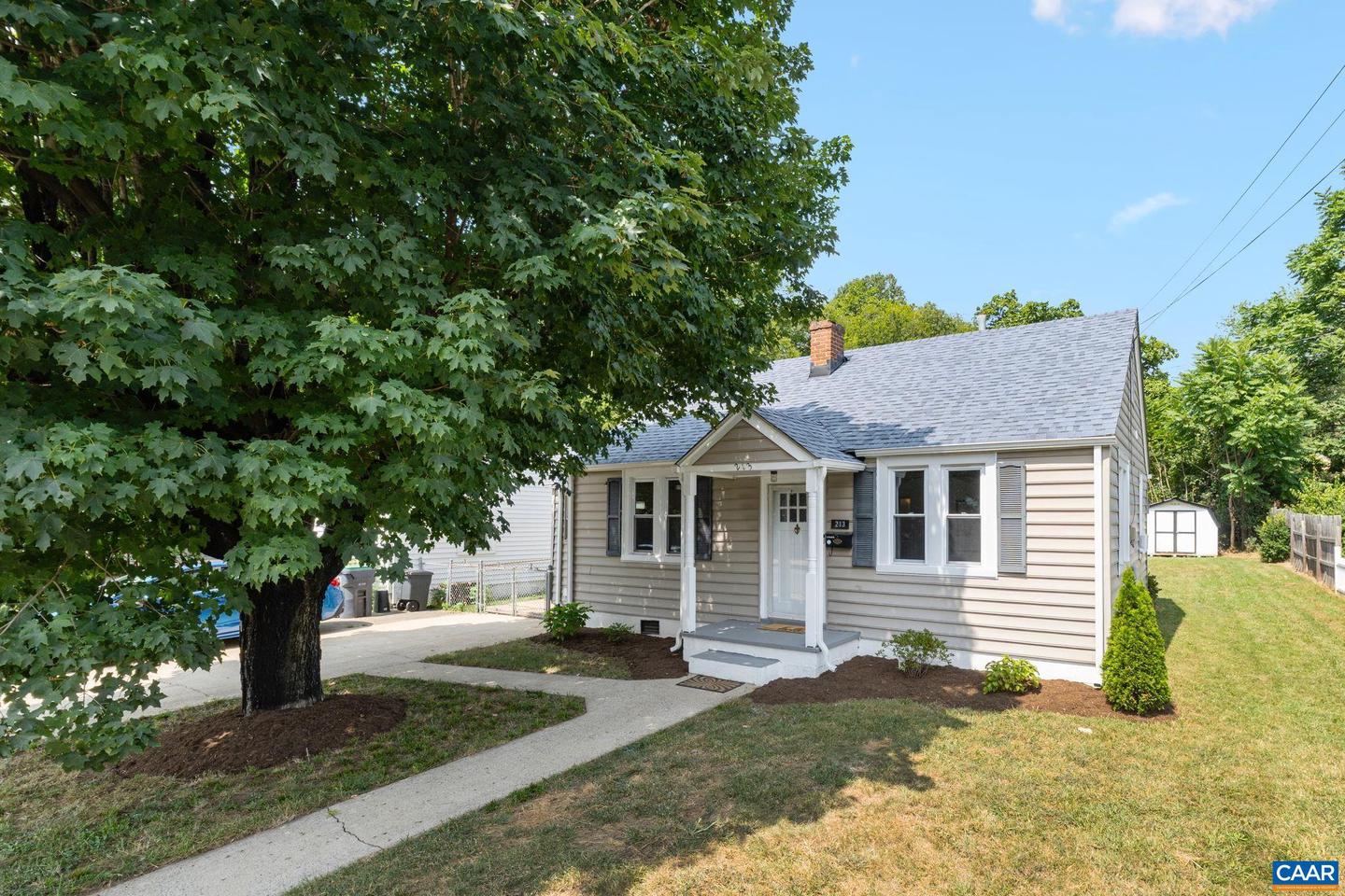 213 Meade Ave Property Photo 1