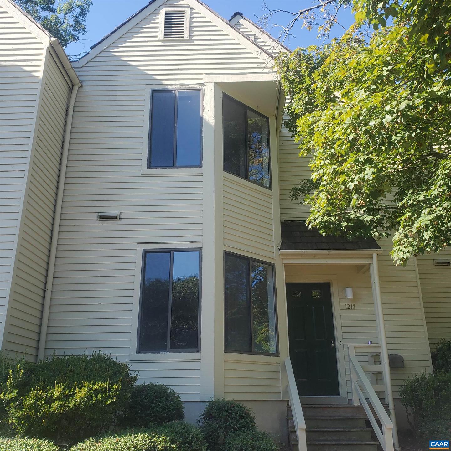 1217 Chatham Rdg Property Photo 1