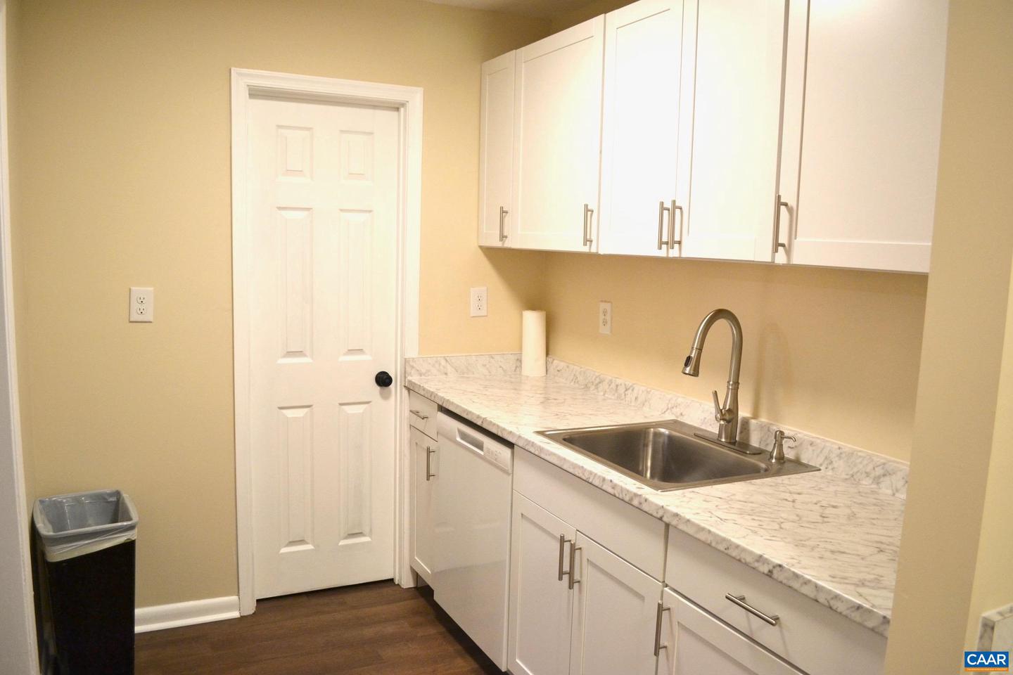 2517 Hydraulic Rd #66 Property Photo 10