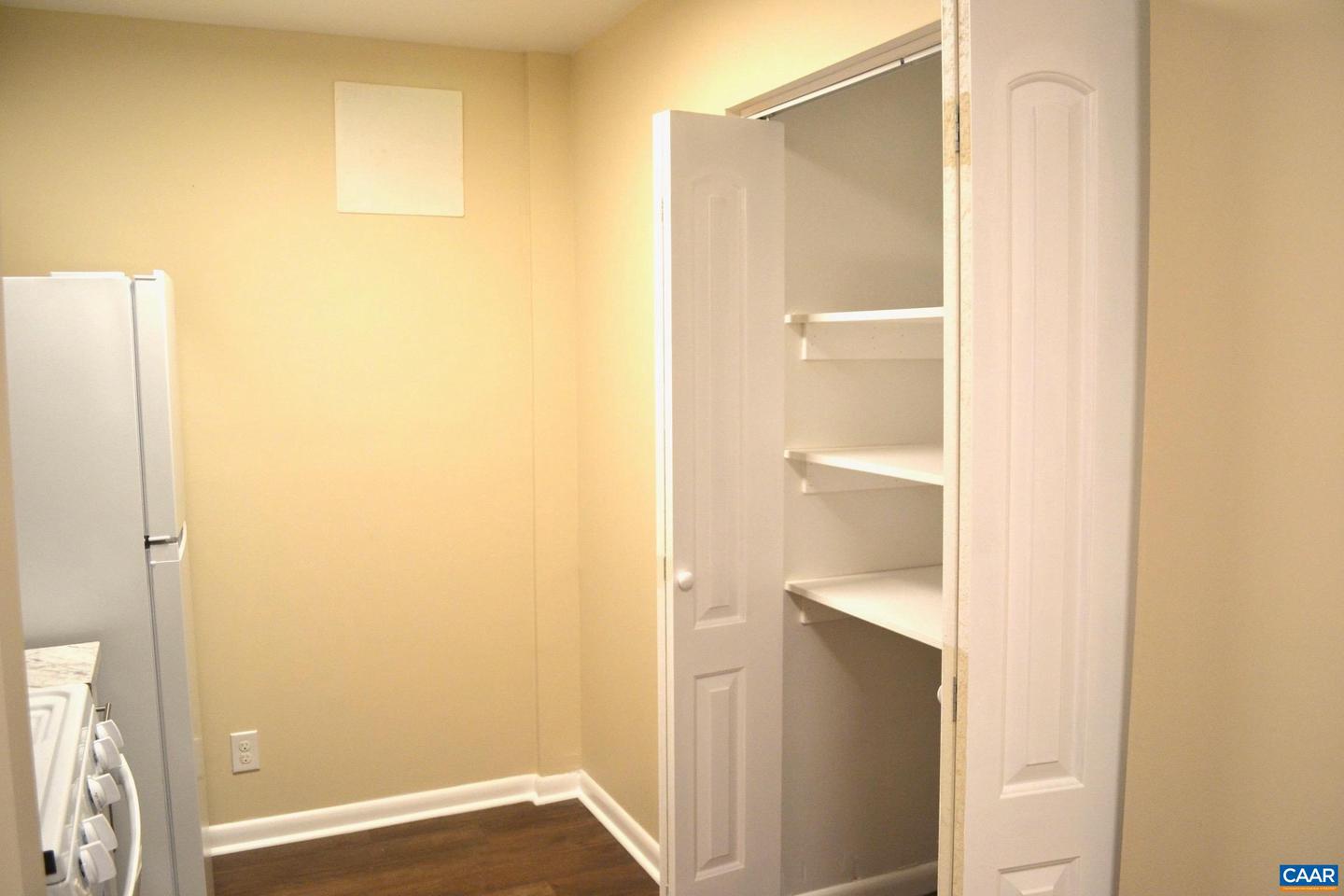 2517 Hydraulic Rd #66 Property Photo 15