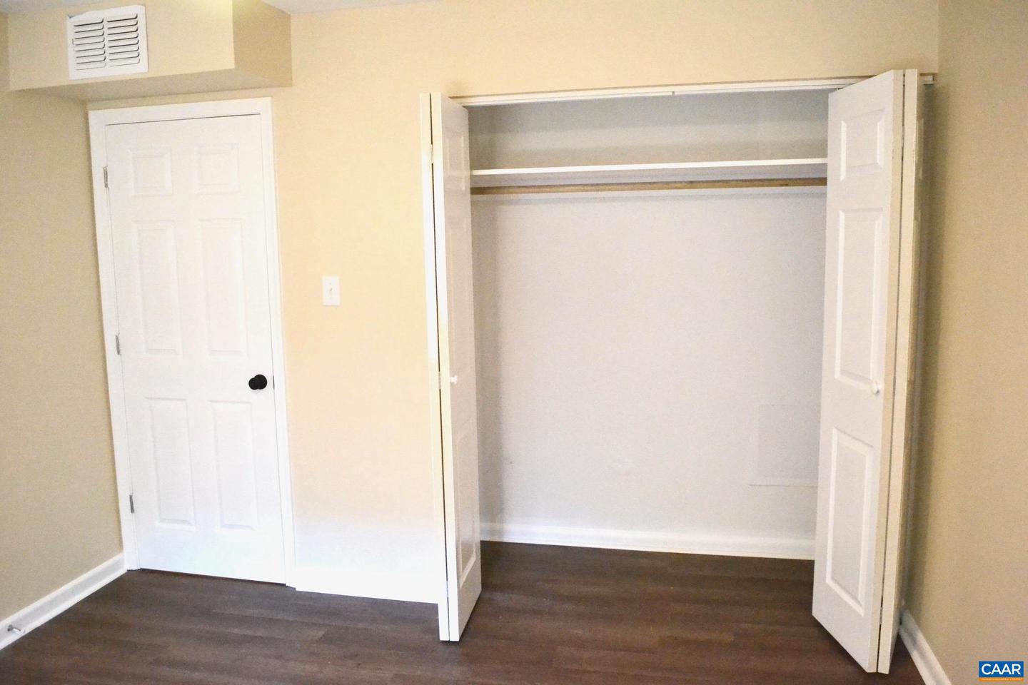 2517 Hydraulic Rd #66 Property Photo 20