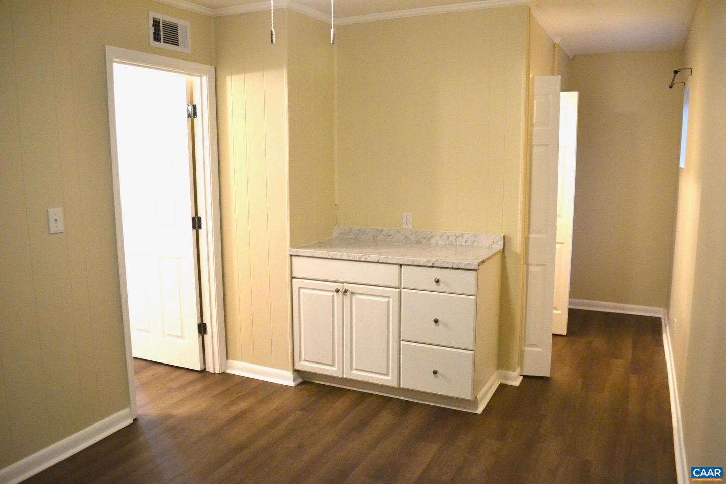 2517 Hydraulic Rd #66 Property Photo 25