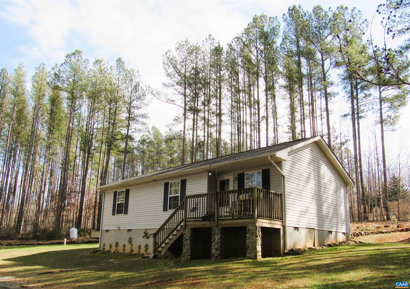 3324 Laurel Rd Property Photo 2