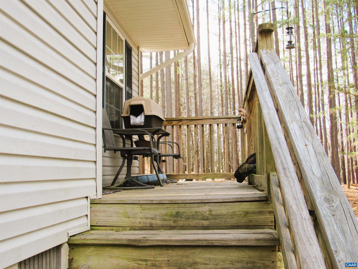3324 Laurel Rd Property Photo 8