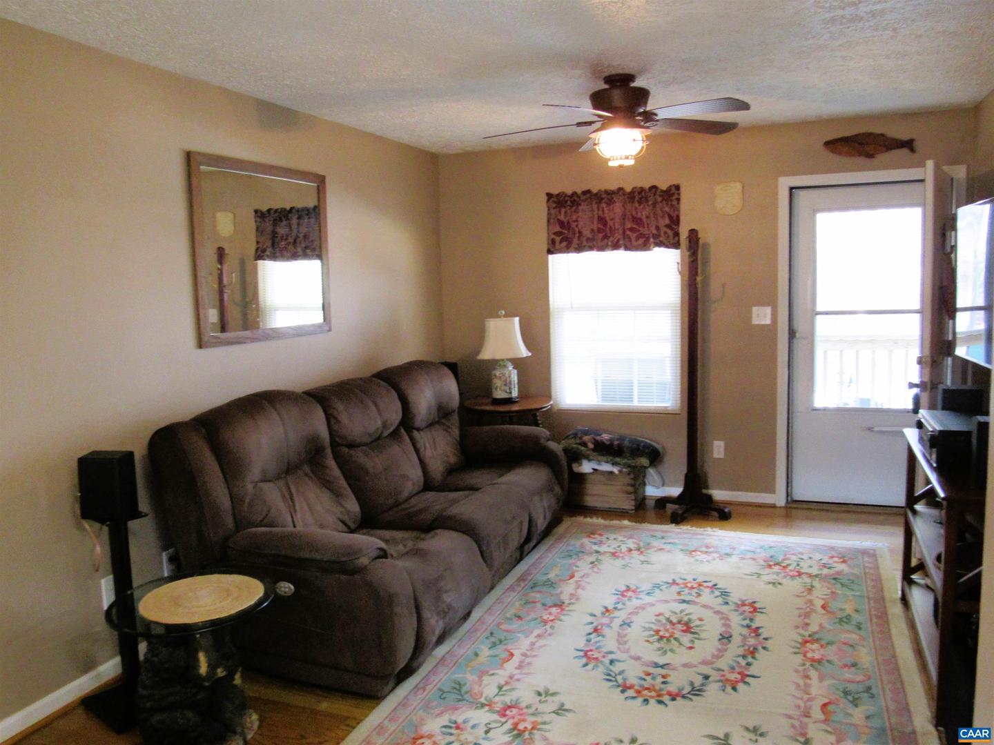 3324 Laurel Rd Property Photo 9