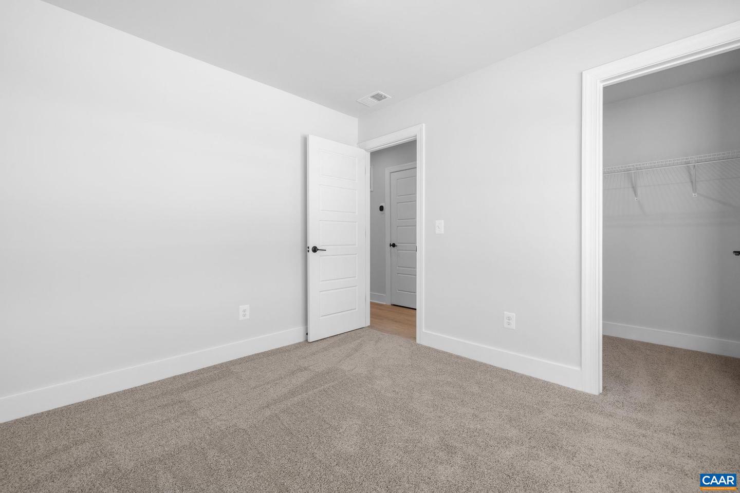 96 Thicket Run Pl Property Photo 5