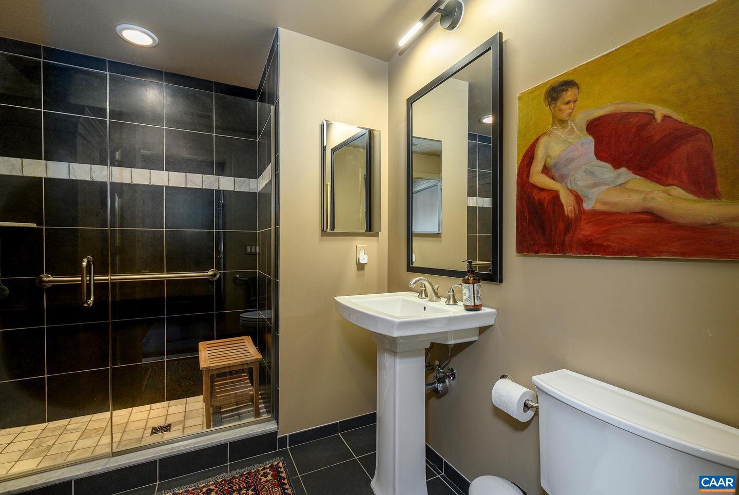 200 Garrett St #507 Property Photo 11