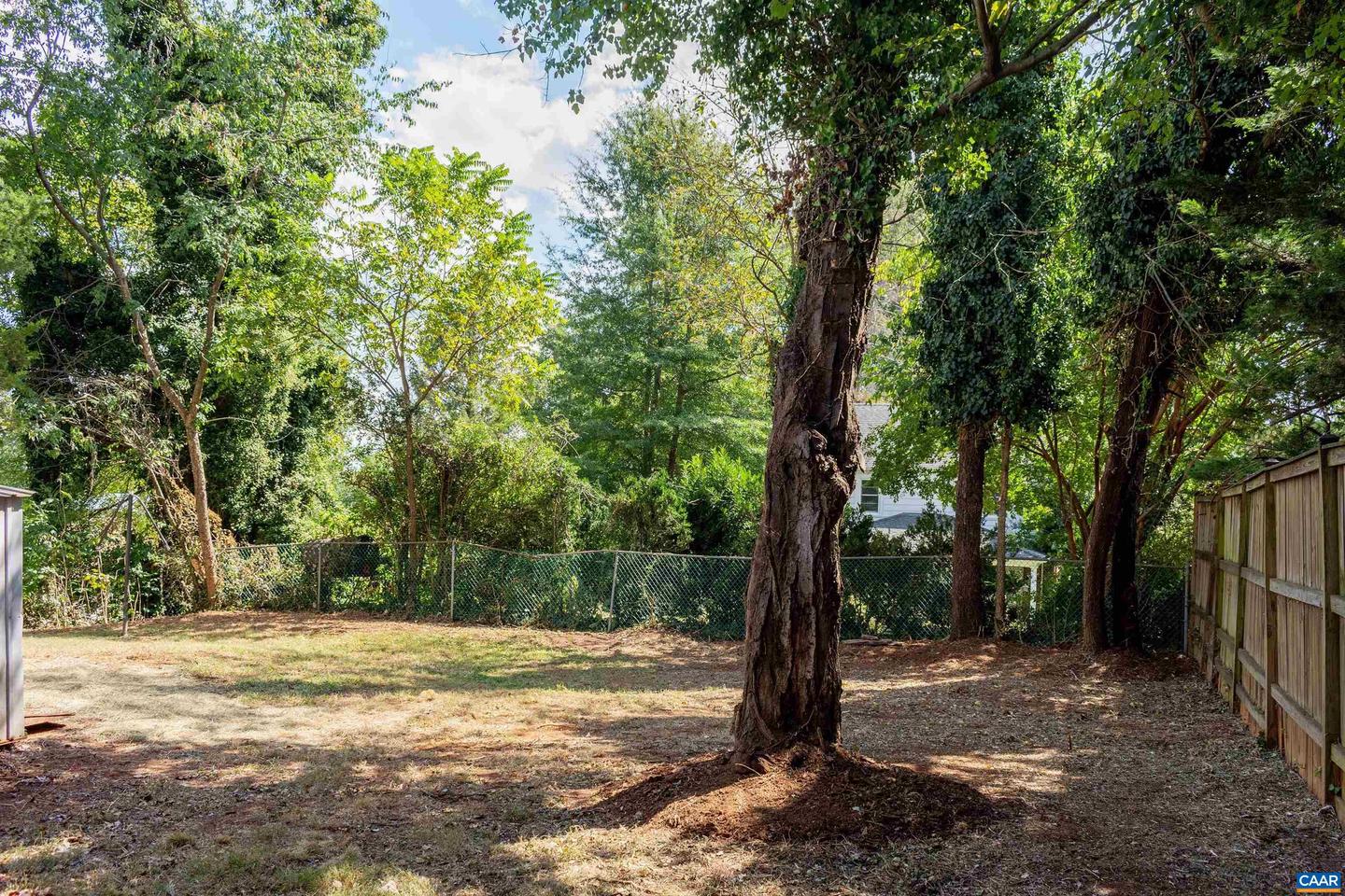 194 Morton Property Photo 3
