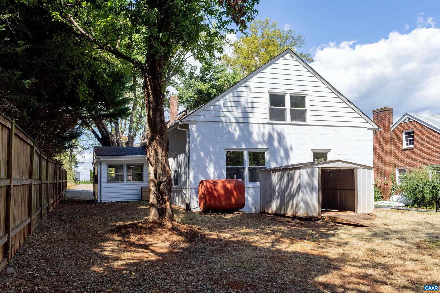 194 Morton Property Photo 4