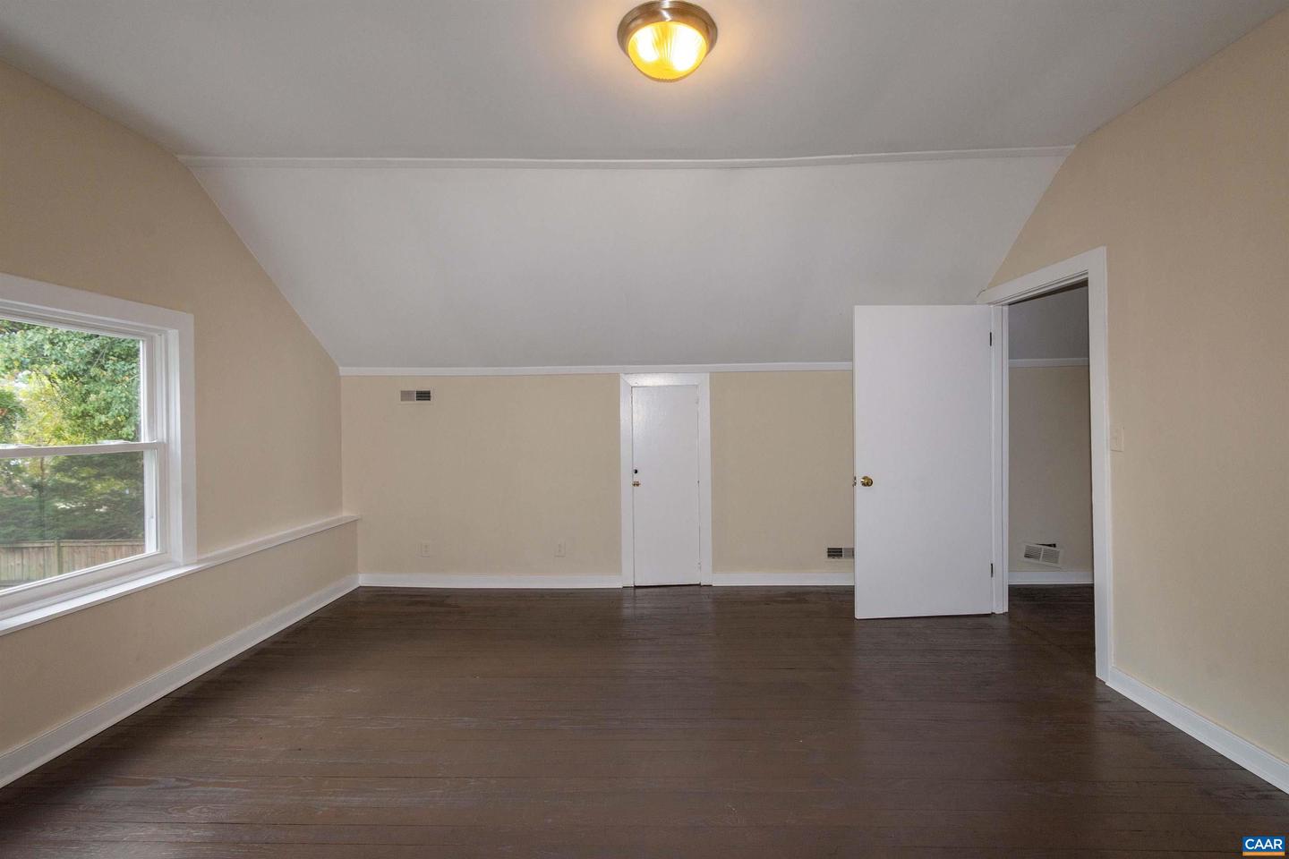 194 Morton Property Photo 13