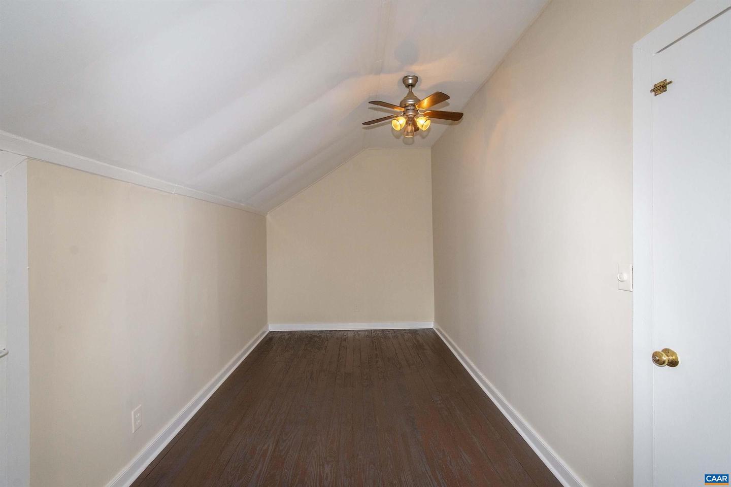 194 Morton Property Photo 17