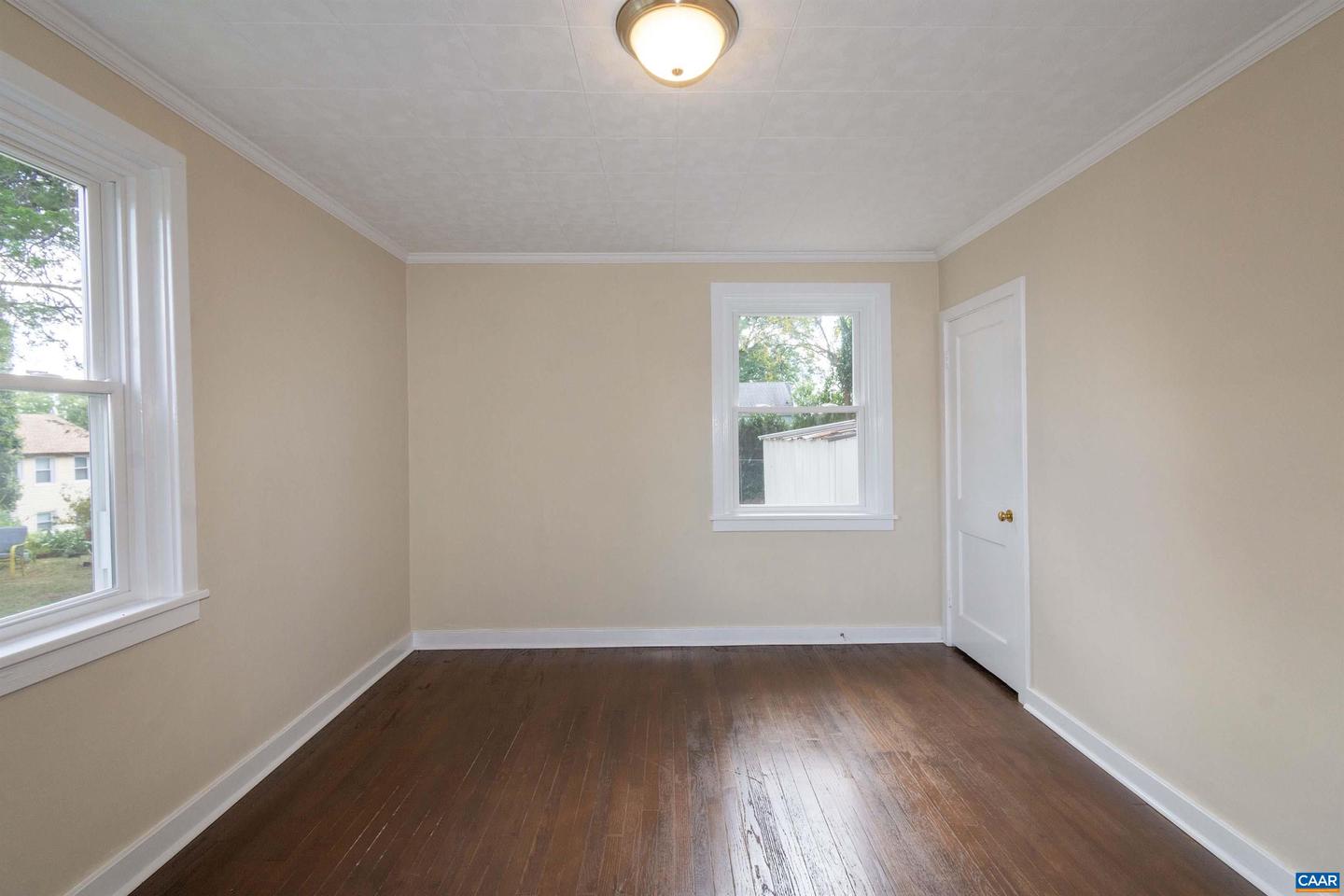 194 Morton Property Photo 24