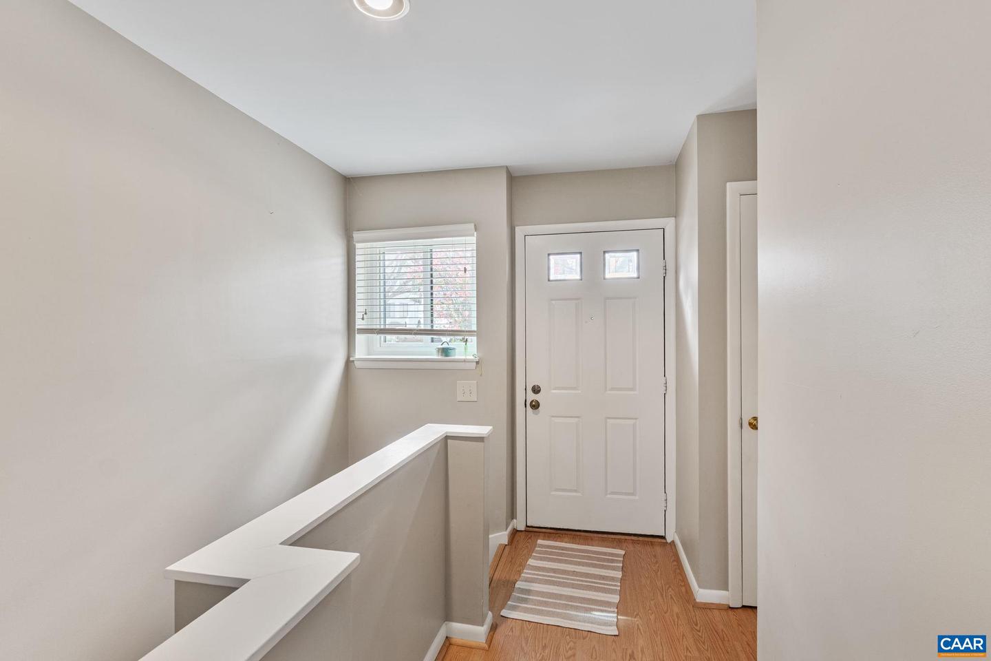 1212 Chatham Rdg Property Photo 4