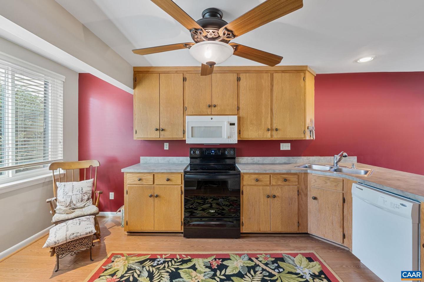 1212 Chatham Rdg Property Photo 5