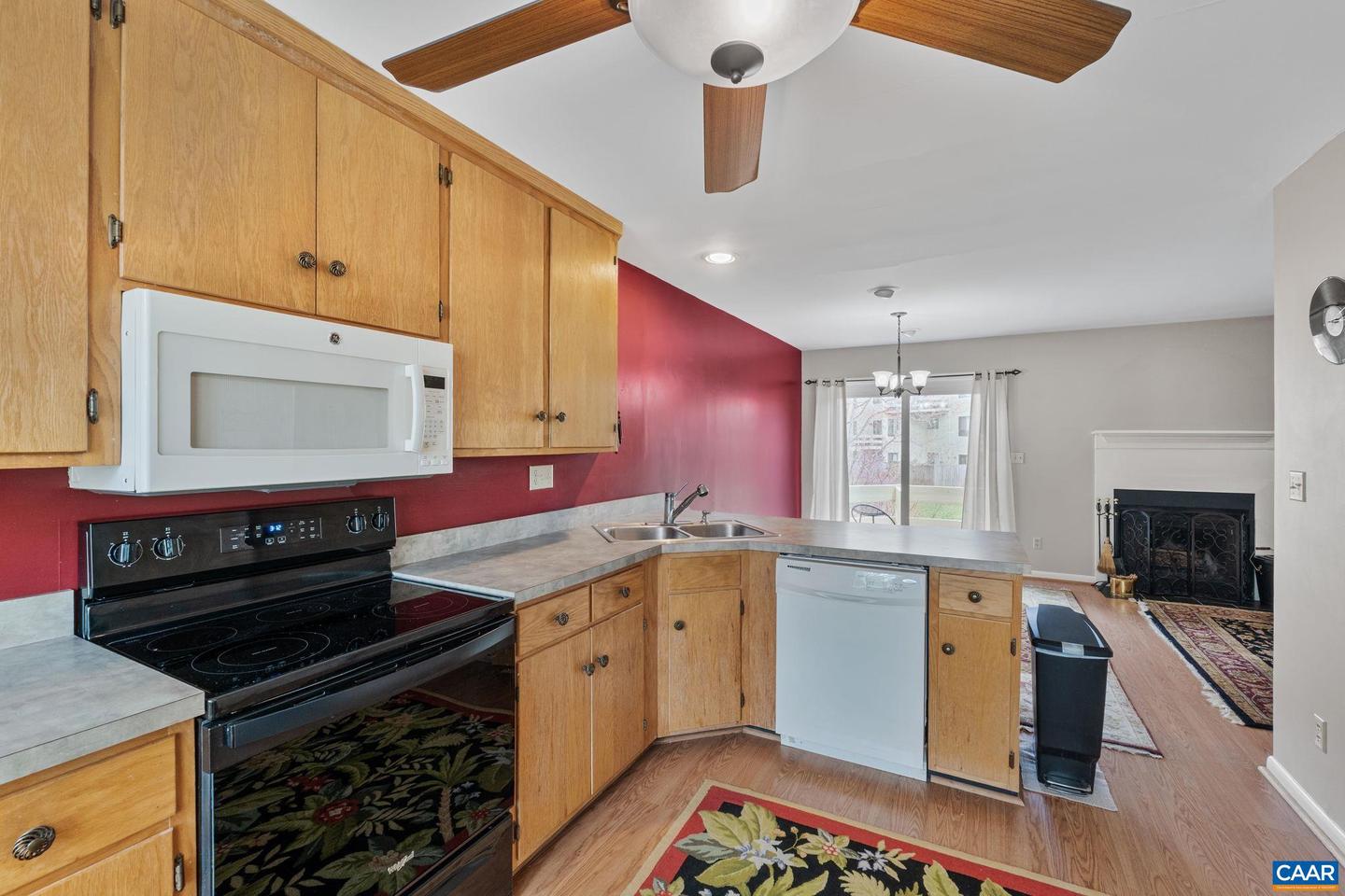 1212 Chatham Rdg Property Photo 6