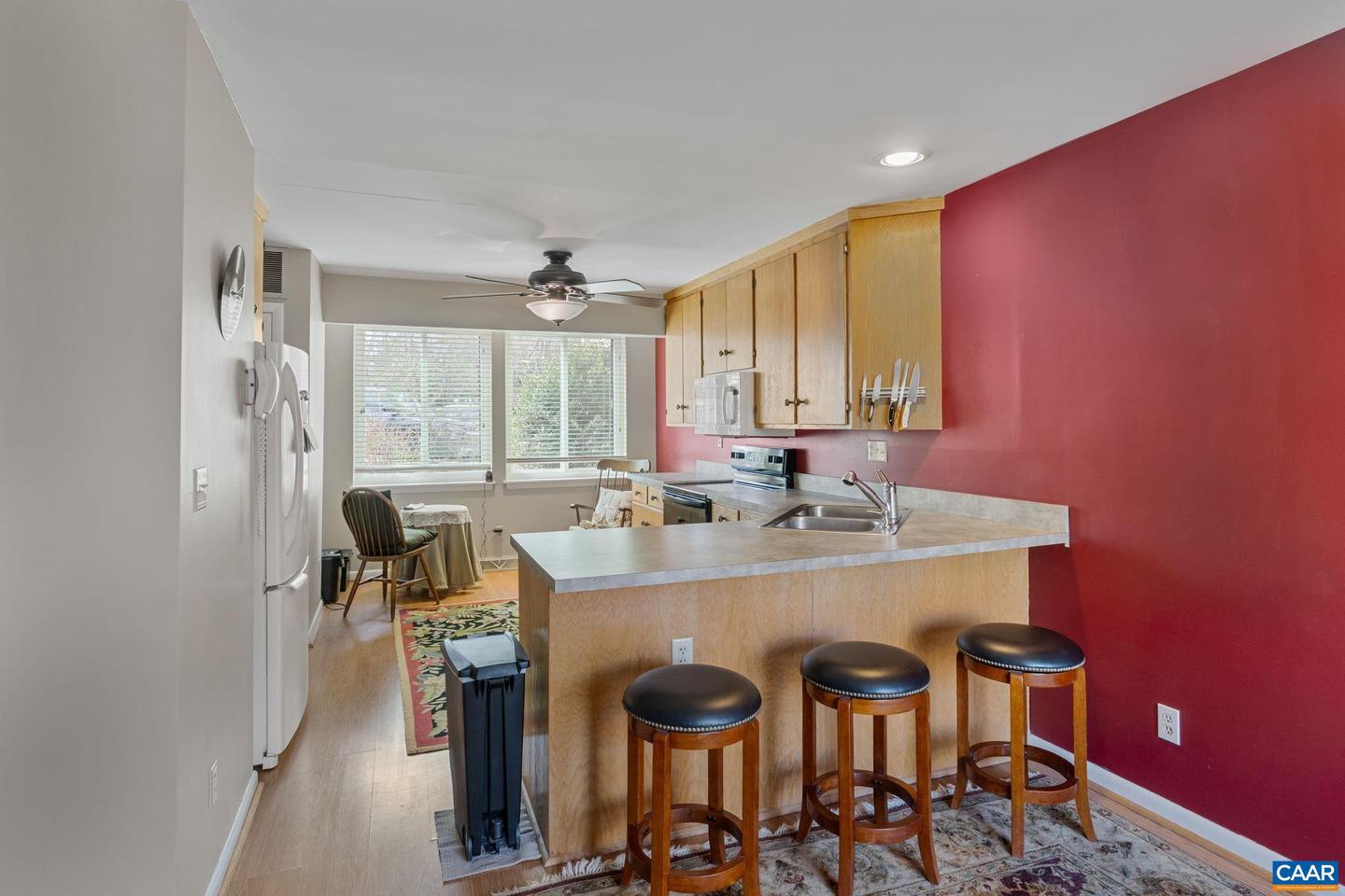 1212 Chatham Rdg Property Photo 8