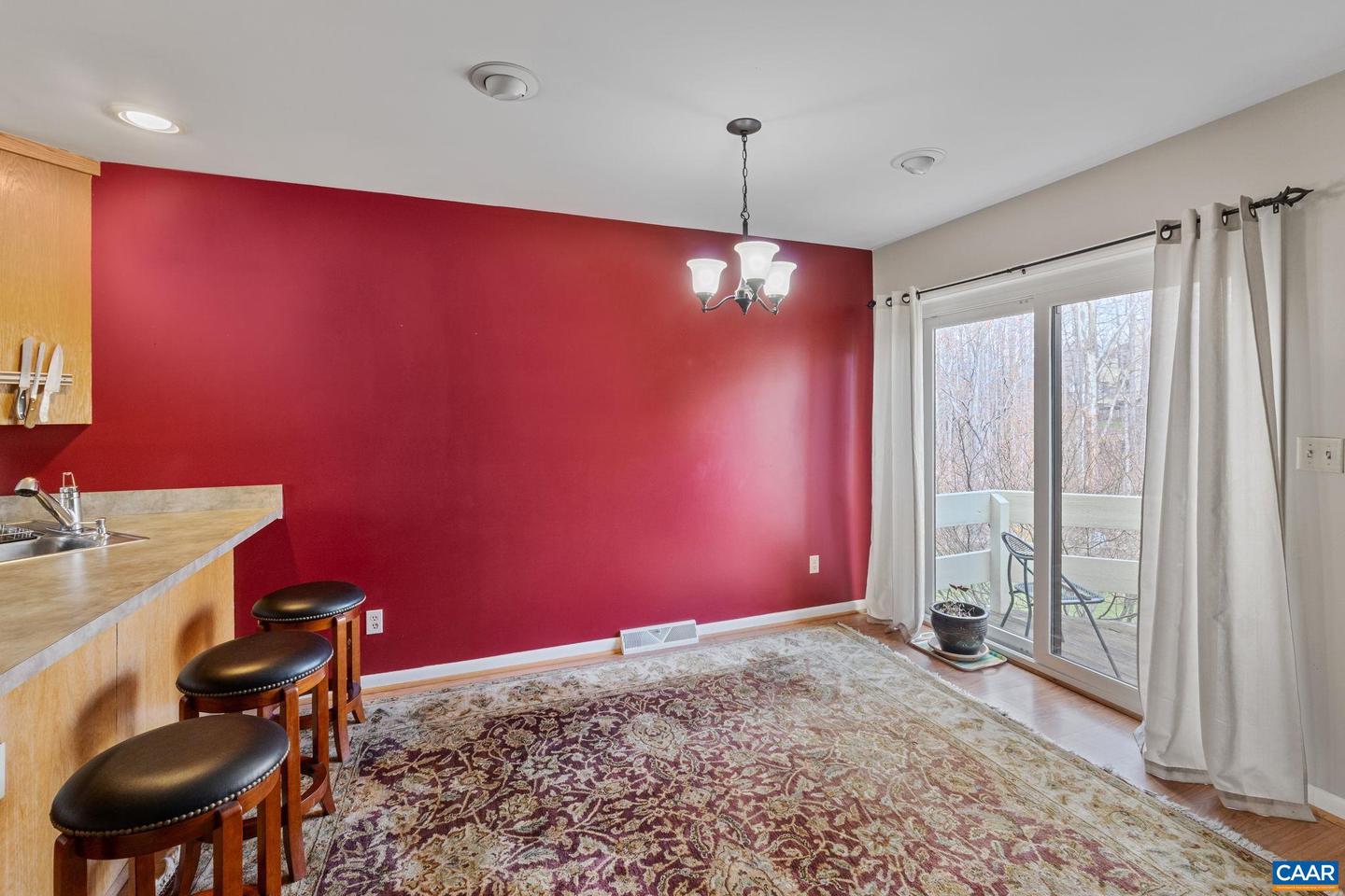 1212 Chatham Rdg Property Photo 9