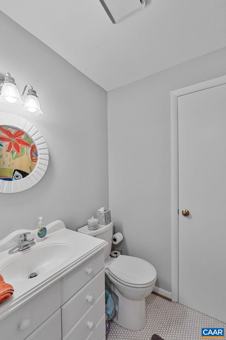 1212 Chatham Rdg Property Photo 16