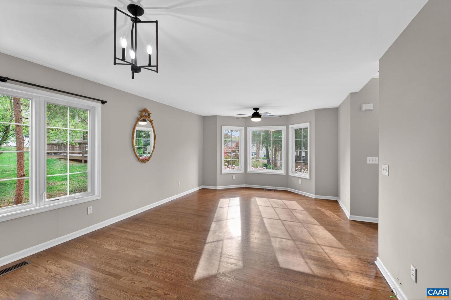 5 Campbell Ct Property Photo 4