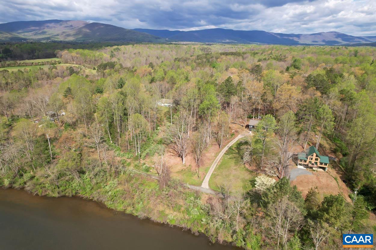Lakeside Dr Property Photo 5